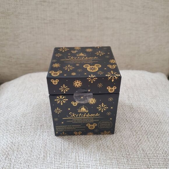 Disney Sleeping Beauty Castle Engagement Ring Holder Ornament - Picture 6 of 16